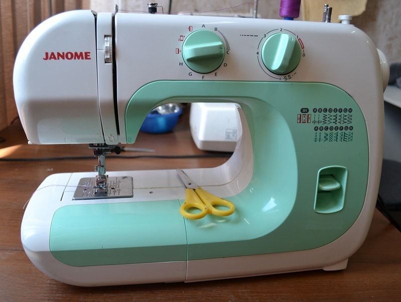 Швейная машина Janome 1108